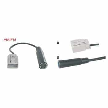 AM / FM antenna adapter